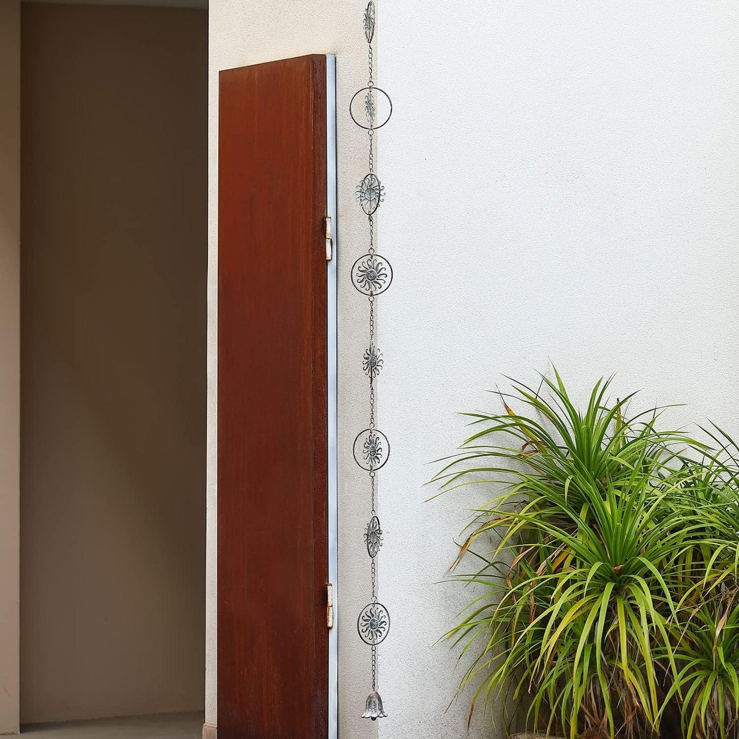 Sun Face Rain Chains, 8.5 Feet Length, Rain Gutter Chains, Functional and Decorative Replacement for Gutter Downspouts, Metal Loop Rain Catcher Chain, Rain Chains for Outside Garden Balcony Porch