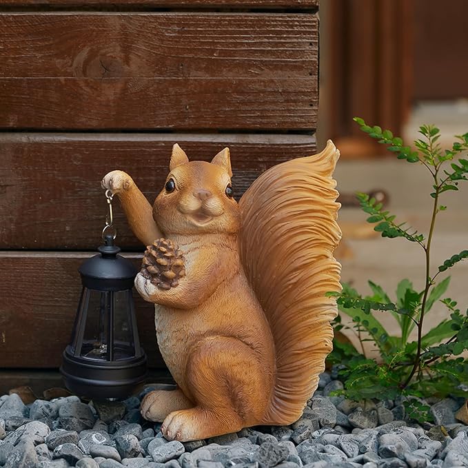Solar Squirrel Garden Statue Outdoor Decor, Squirrel Sculpture with Lantern for Yard Lawn Patio Balcony, Birthday Housewarming Gifts for Mom, Grandma, Women, Brown,Resin