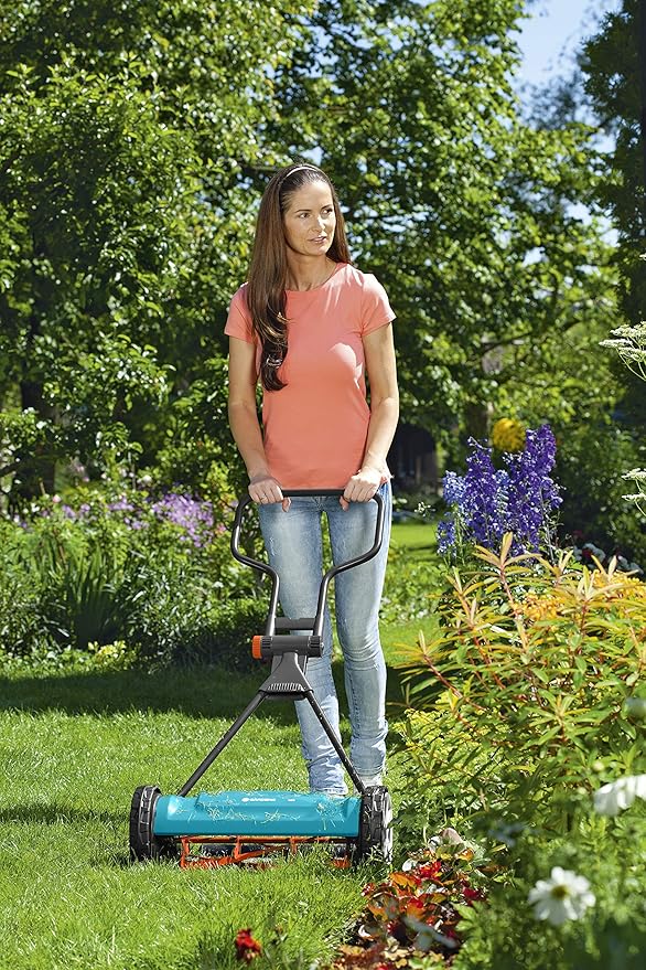 GARDENA (4018) Classic 16" Reel Lawn Mower with 5 Blades. The Lawn Mower for Everyday use with No Gas, No Electricity Makes Mowing a Breeze. Best Yard Tools You can own.