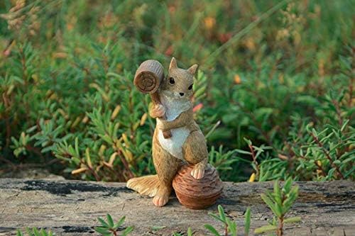 Garden Squirrel Figurine- Brave Squirrel Statue