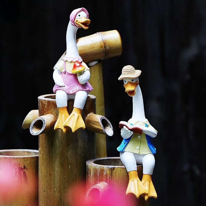 Handside Garden Statues Couple Animal Cartoon Resin Cute Sitting Sculpture Goose Lovers Figurine Gift for Wedding Art Decor Goose for Yard Home Patio and Office
