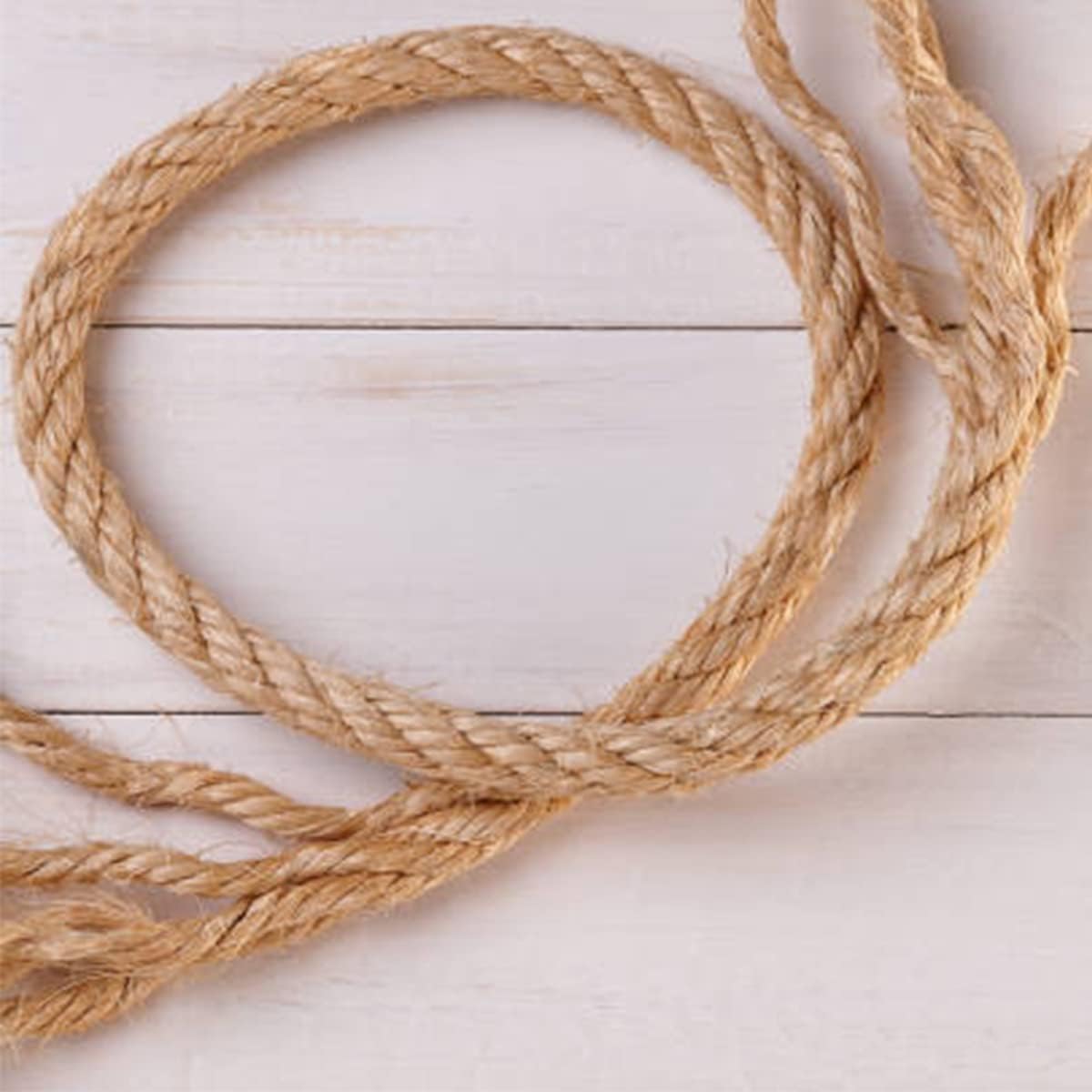 Leecogo 6mm Jute Rope, 66 Feet 4 Ply Heavy Duty and Thick Twine Rope for Gardening, Crafting, Packing, Bundling and Home Decor