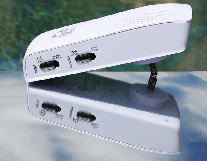 CLEANRTH CIN009 Industrial Electronic Pest Repelling System - Demands Insects, Bats, and Rodents to Flee