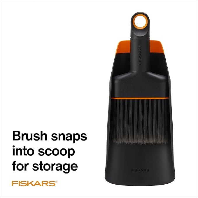 Fiskars Planting Soil Scoop and Brush Set Garden Tool for Indoor Gardening, Mess Control for Transplanting and Repotting, Made with Recycled Plastic