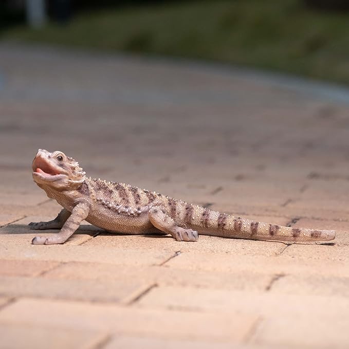 Garden Lizard Statue Vivid Horny Lizard Figurine Decorations Resin Animal Sculpture Outdoor Garden Statue for Patio Yard Lawn Ornaments Art Gift 12.6 inch by Hand Painted