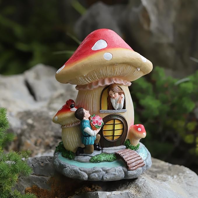 Solar Garden Outdoor Statues Princess and Prince with 3 LED Solar Figurine for Lawn,Patio,Balcony,Yard Decor Unique Housewarming Gift, for Grandfather, Father,Grandma,Wen