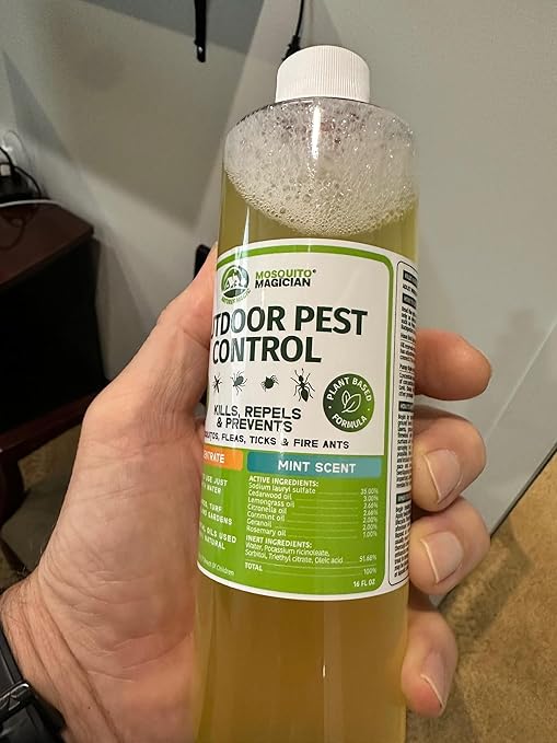 Mosquito Magician Liquid Concentrate - Kills Mosquitoes, Fleas, & Fire Ants, Use with Pump or Backpack Sprayers, Foggers, or Automatic Misting Machines, Ideal for Yards, Lawns, Patios, 16 OZ - Mint