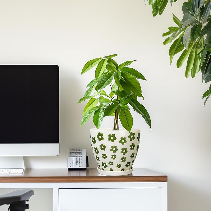 Ceramic Plant Pot - 6.8 Inch Ceramic Planter for Indoor Outdoor Plants, Boho Round Indoor Flower Pot with Drainage Hole and Saucer, Gifts for Plant Lovers, Home Garden Apartment Decor, White