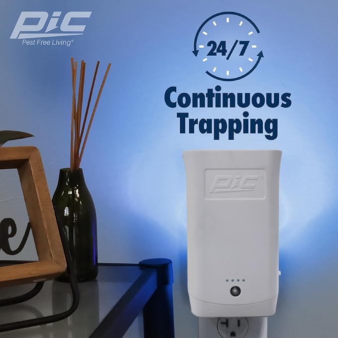 PIC Flying Insect Dual Portable Plug in Trap Parent (3 Refill Cartridges)