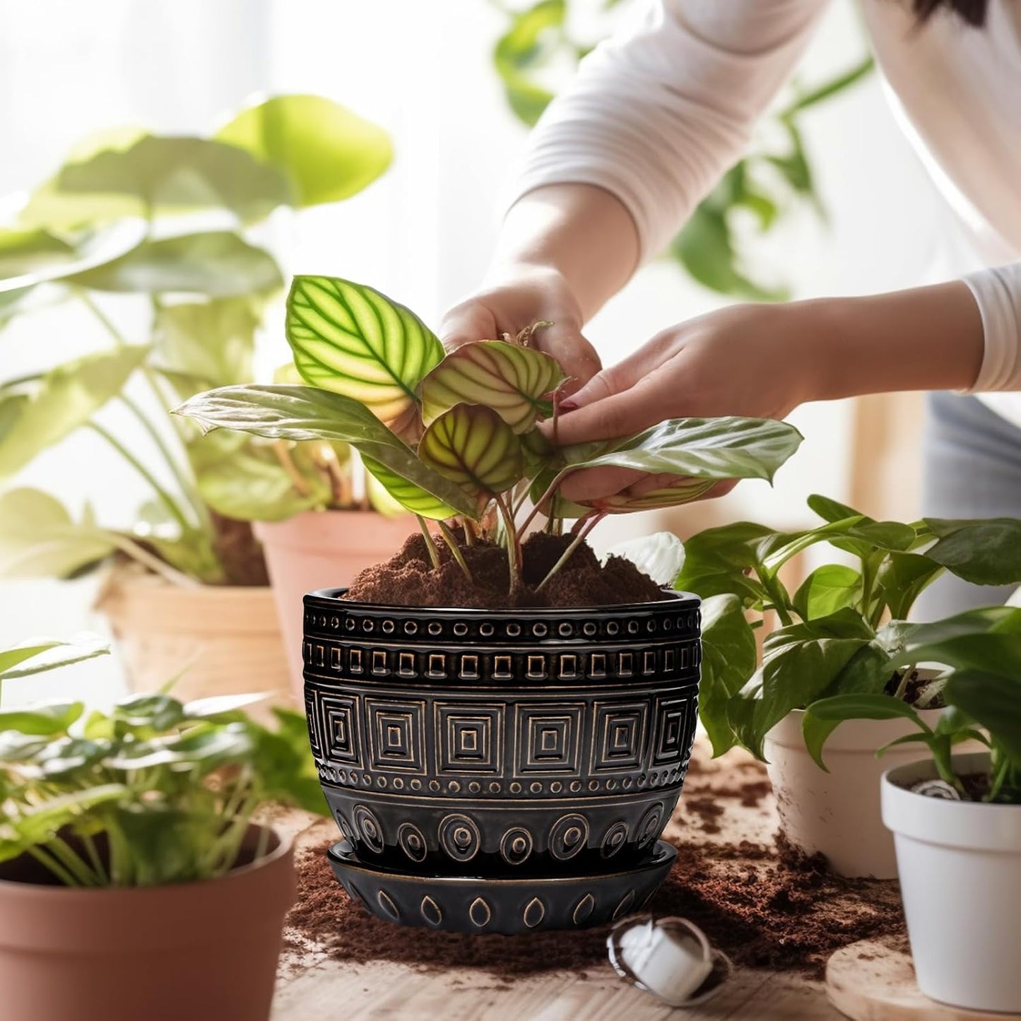 G EPGardening Ceramic Plant Pot - 5.5 Inch Ceramic Planter for Indoor Plants, Boho Round Indoor Flower Pot with Drainage Hole and Saucer, Plant Lover Gifts, Garden Home Room Decor, Black