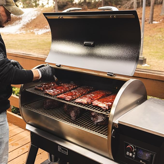 Backyard Beast 1200 BBQ Master Bundle