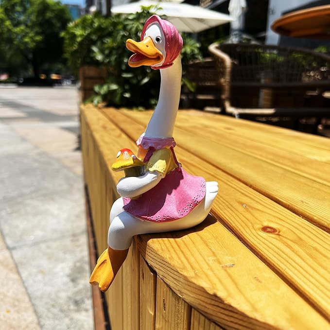 Handside Garden Statues Couple Animal Cartoon Resin Cute Sitting Sculpture Goose Lovers Figurine Gift for Wedding Art Decor Goose for Yard Home Patio and Office