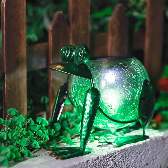 Solar Garden Lantern Waterproof LED Frog Solar Lights Outdoor Decorative Tabletop Lanterns Lamp for Yard Patio Table Decoration