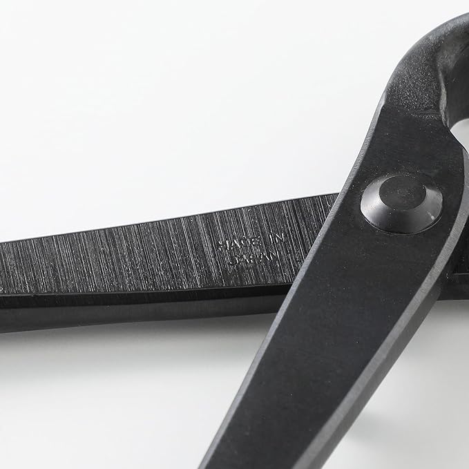 Wazakura Hand Forged Knob Bonsai Cutter Made in Japan 8-1/4 inch (210mm), Japanese Gardening Tools, Round Edge Concave Branch Cutter Black