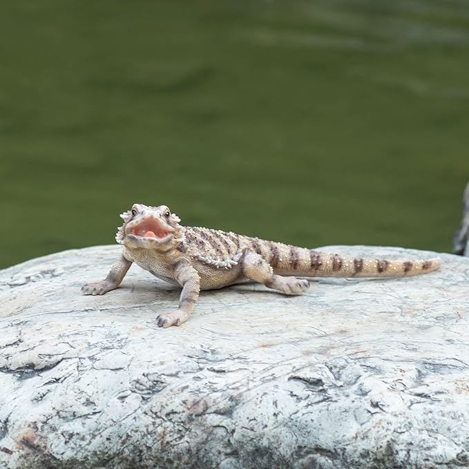 Garden Lizard Statue Vivid Horny Lizard Figurine Decorations Resin Animal Sculpture Outdoor Garden Statue for Patio Yard Lawn Ornaments Art Gift 12.6 inch by Hand Painted