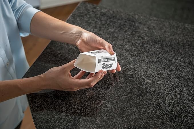 Tomcat Glue Boards with Immediate Grip Glue for Mice, Cockroaches, and Insects, Ready-to-Use, 8-Pack (32 Glue Boards)