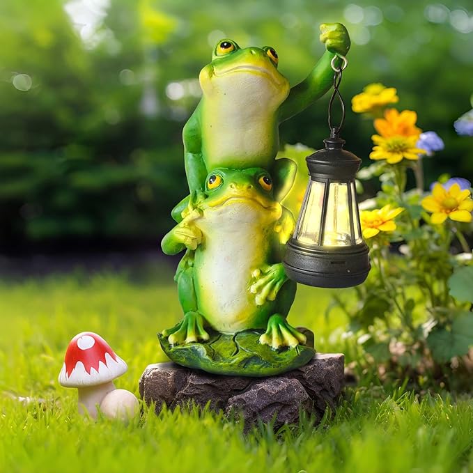 Solar Outdoor Statues Frog Garden Decor Figurine Lights for Outside, Yard Decorations Outdoor Patio Decor, Unique Housewarming Gardening Gifts for Women