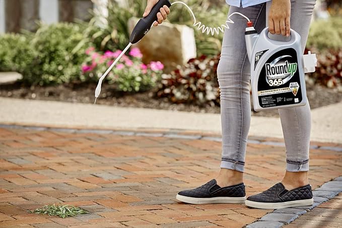 Roundup Ready-To-Use Max Control 365 with Comfort Wand, 1.33 gal.