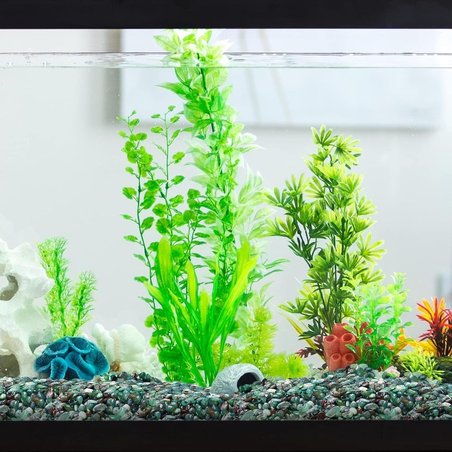 Halatool 2.2LB Natural Green Agate Stones for Aquarium Gravel & Fish Tank 0.35-0.6 Inch Decorative Pebbles for Succulent Rocks DIY Landscaping Indoor Plants Vase Fillers