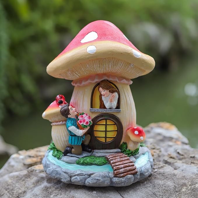 Solar Garden Outdoor Statues Princess and Prince with 3 LED Solar Figurine for Lawn,Patio,Balcony,Yard Decor Unique Housewarming Gift, for Grandfather, Father,Grandma,Wen