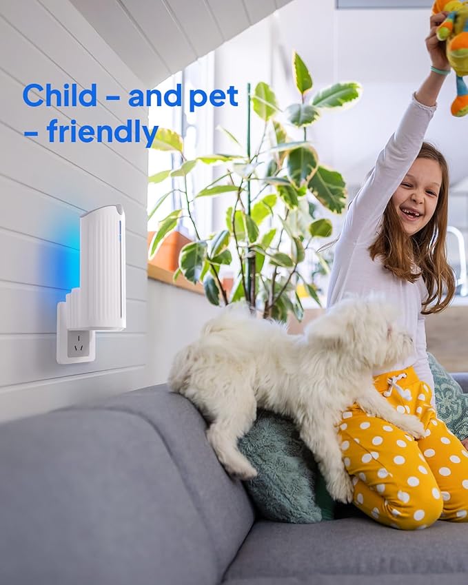 Flying Insect Trap, Fruit Fly Trap Plug in Indoor Bug Catcher with 4 Refill for Gnats, Moths, House & Fruit Flies - Refill Compatible with ZevoM364A/Max (1 Devices + 4 Refills)