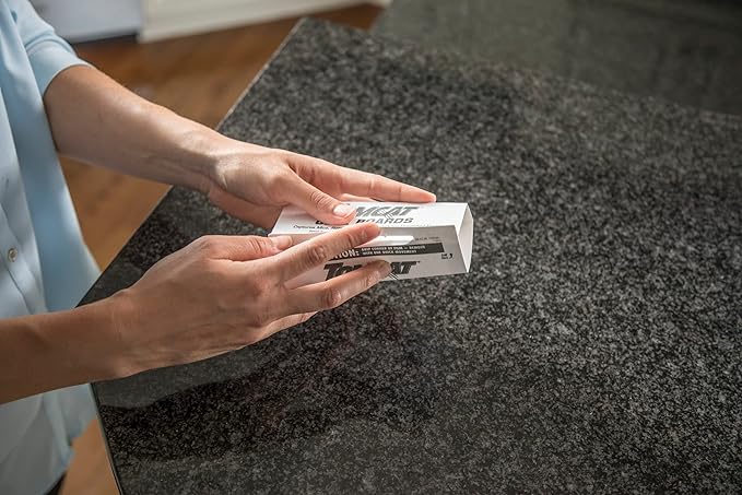 Tomcat Glue Boards with Immediate Grip Glue for Mice, Cockroaches, and Insects, Ready-to-Use, 8-Pack (32 Glue Boards)