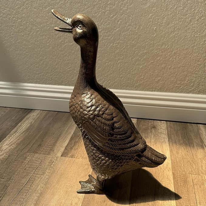 Cast Iron Duck Statue（15.7" Tall） - Heavy Duty Outdoor/Indoor Decor, Rust Brown Garden Art with Lifelike Feather Detailing, Weatherproof Bird Sculpture for Patio, Lawn & Home HC5387