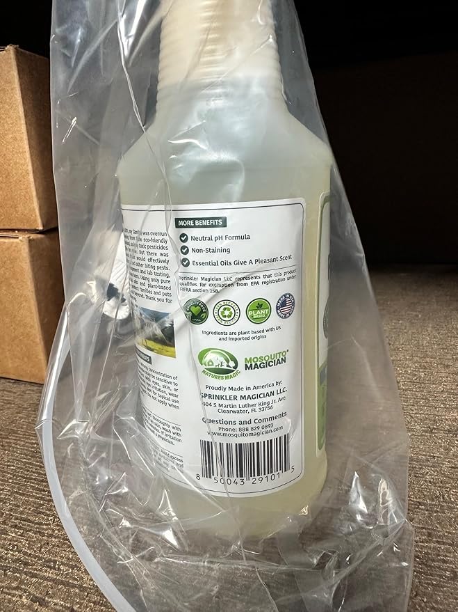 Mosquito Magician Indoor and Outdoor Spray - Use for Carpet, Furniture, Bedding, Couches & Pets – Plant-Sourced with Essential Oil – Lemongrass, 32 OZ