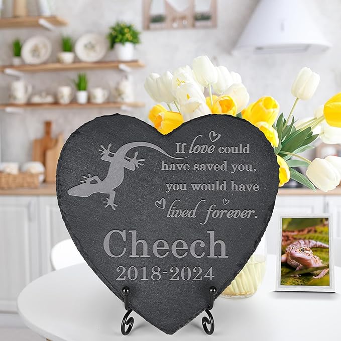 Lizard Memorial Stone - Lizard Statue - Tombstone - Loss Gift - Pet Loss Memorial - Heart