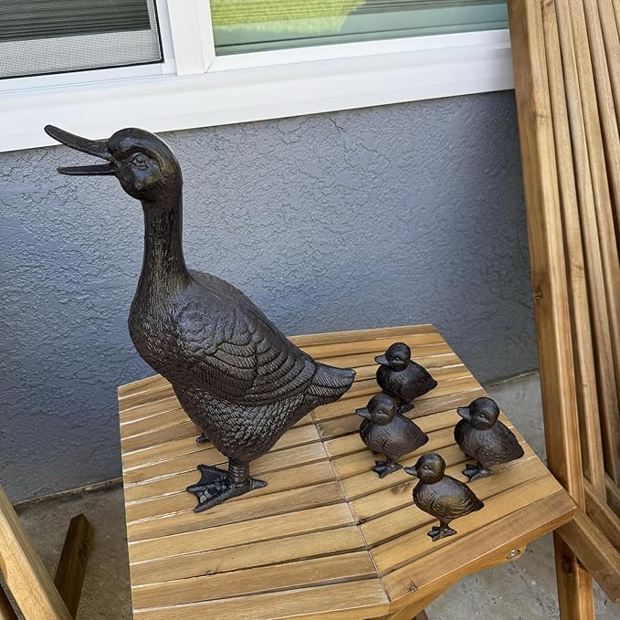 Vintage Cast Iron Duck Family Garden Statue, Rust Brown Mother Duck（15.7" Tall） with 4 Ducklings（3.6" Tall）, Outdoor Decorative Sculpture Set for Yard Patio HC5387-6905