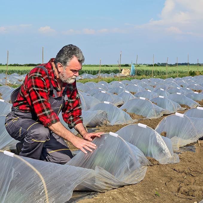 Jetec 128 Pieces PVC Pipe Clips Covers 2.4 Inches Long Greenhouse Clamps for Netting for Greenhouses Garden Shelters Bird Protection(for 3/4 Inch PVC Pipe,White)