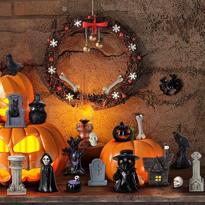 40Pcs Halloween Miniatures for Crafts Mini Figurines Skull Heads Resin Tombstones Skeleton Ornaments Halloween Fairy Garden Decor Horror Village Collections Dollhouse Accessories Decor ﻿