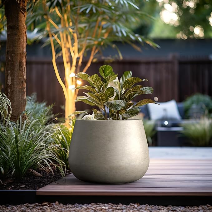 Kante Curva Series Planter, 21.3 Inch Round Concrete Plant Pot with Draiange Hole and Rubber Plug, Suitable for Indoor Plants, Home, Garden, Patio, Weathered Concrete