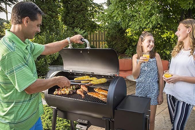 Broil King 494051 Crown Pellet 500 Pellet Grill, Black