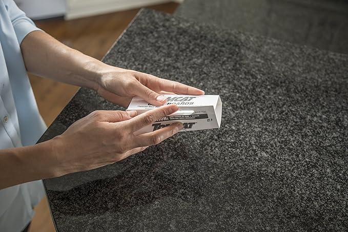 Tomcat Glue Boards with Eugenol for Enhanced Stickiness, 4 Per Box, 2-Pack