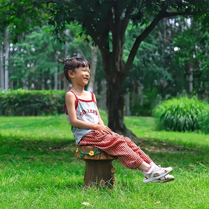 Delicate Fairytale Resin Mushroom Squirrel Garden Stool Statue Lovely Versatile Ornamental in/Outdoor Backyard Patio Squirrel Stool Sculpture Decor