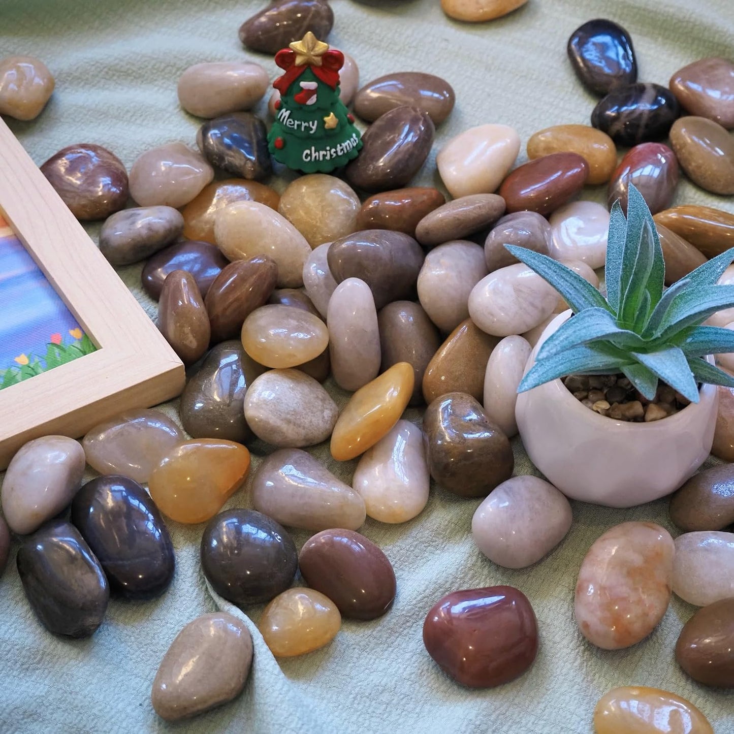 5lbs River Rocks, 1-2Inch Decorative Ornamental Natural Pebbles for Garden Couryard Landscaping Stones, Gravel Filler for Fish Tank,Vases,Home Decor,Aquariums,Animal Habitat, Mixed Color